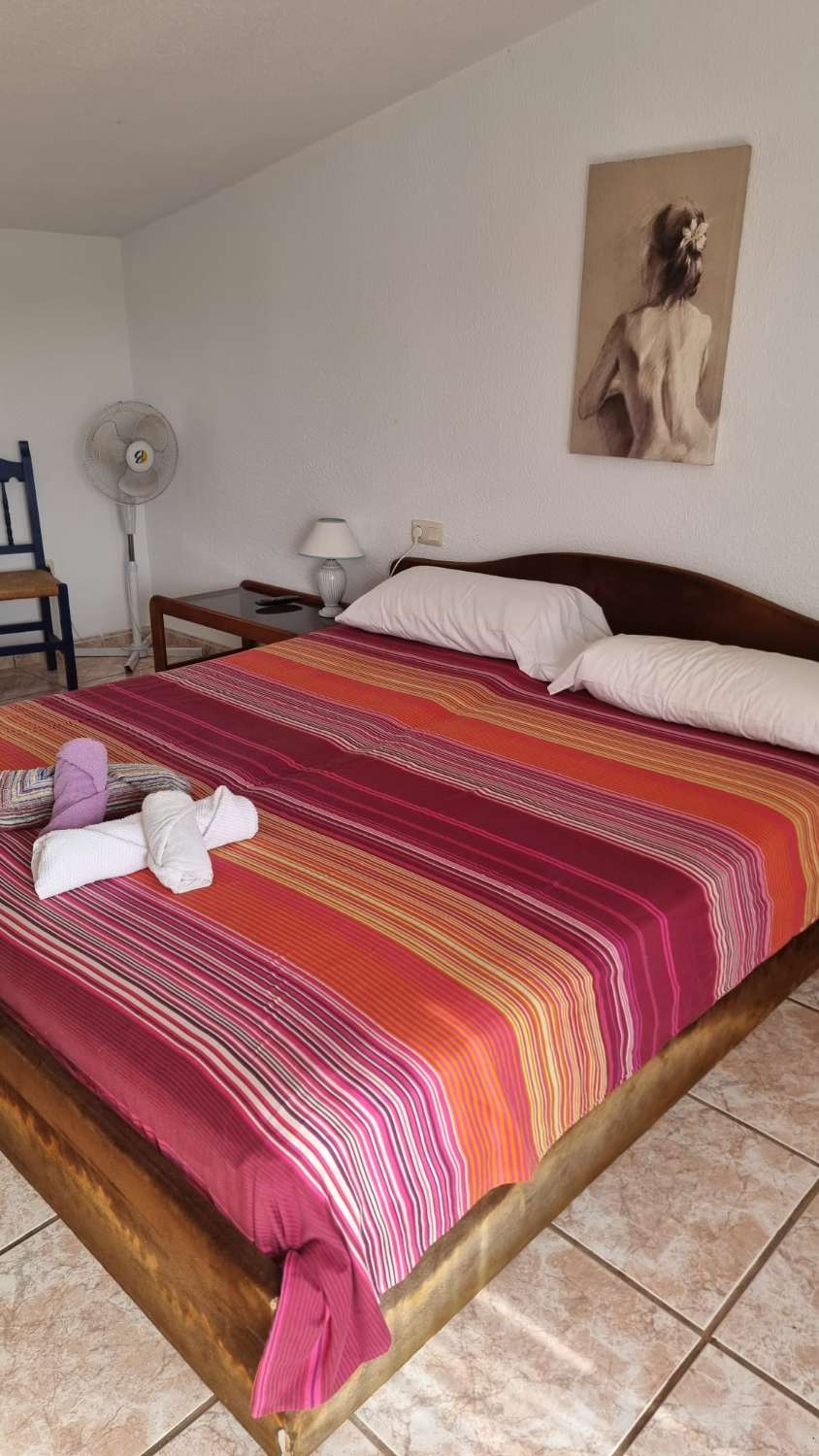 Rummelig og praktisk med 3 soveværelser 2 badeværelser i Pueblo ANDaluz