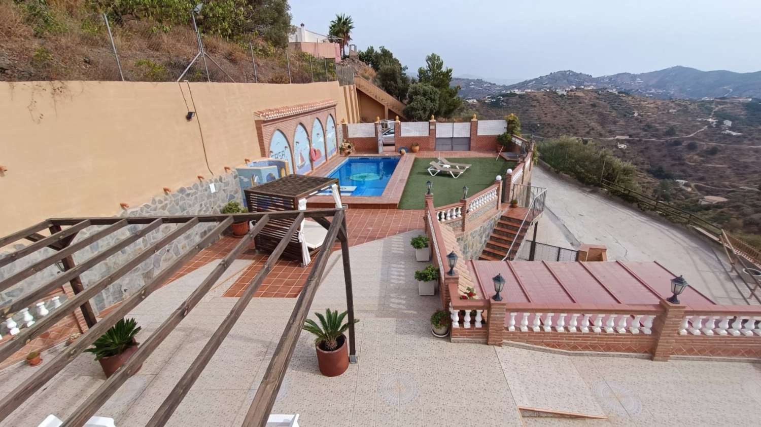 KOMFORTABEL OG LUKSURIØS CHALET I LANDLIGT OMRÅDE