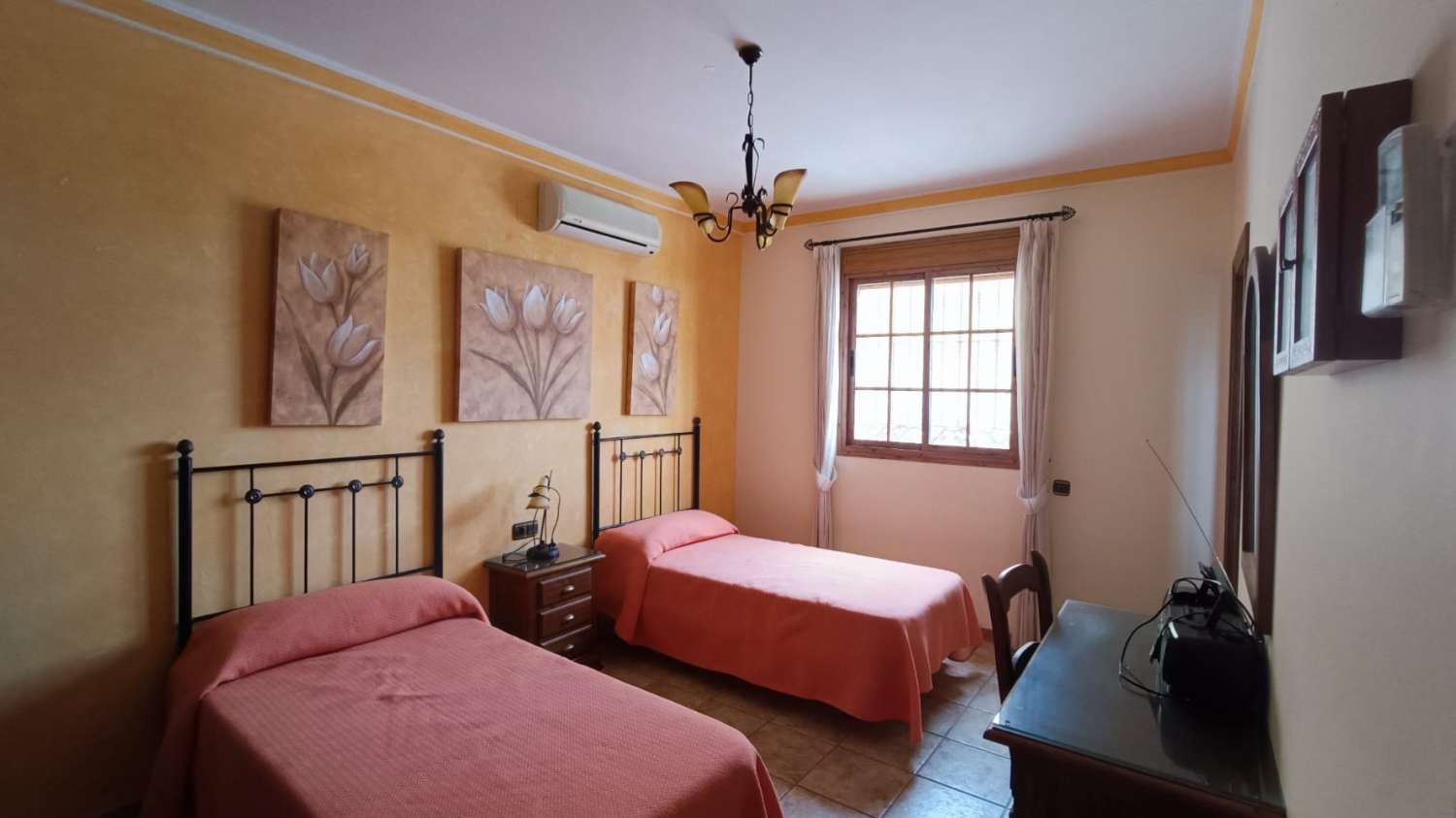 KOMFORTABEL OG LUKSURIØS CHALET I LANDLIGT OMRÅDE