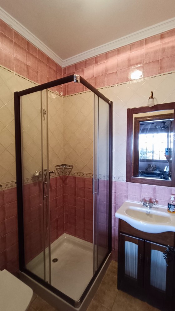 KOMFORTABEL OG LUKSURIØS CHALET I LANDLIGT OMRÅDE