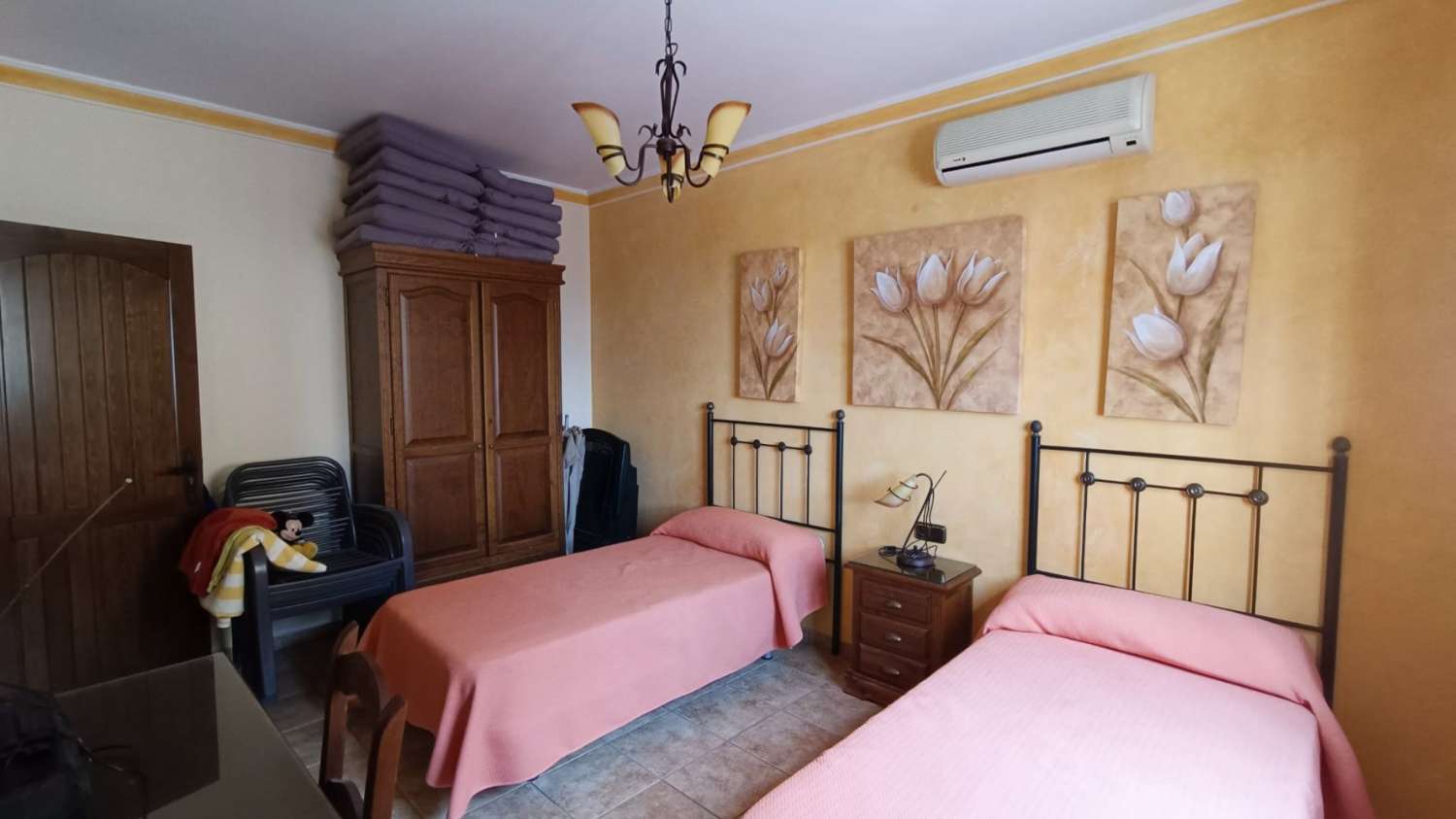 KOMFORTABEL OG LUKSURIØS CHALET I LANDLIGT OMRÅDE