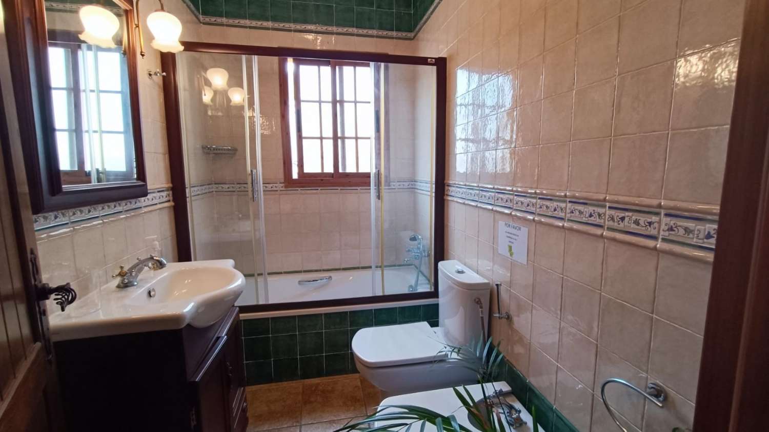 KOMFORTABEL OG LUKSURIØS CHALET I LANDLIGT OMRÅDE