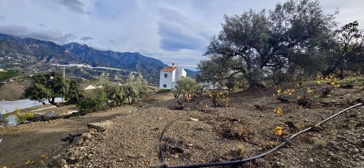 CASA DE CAMPO cercano del pueblo de TORROX