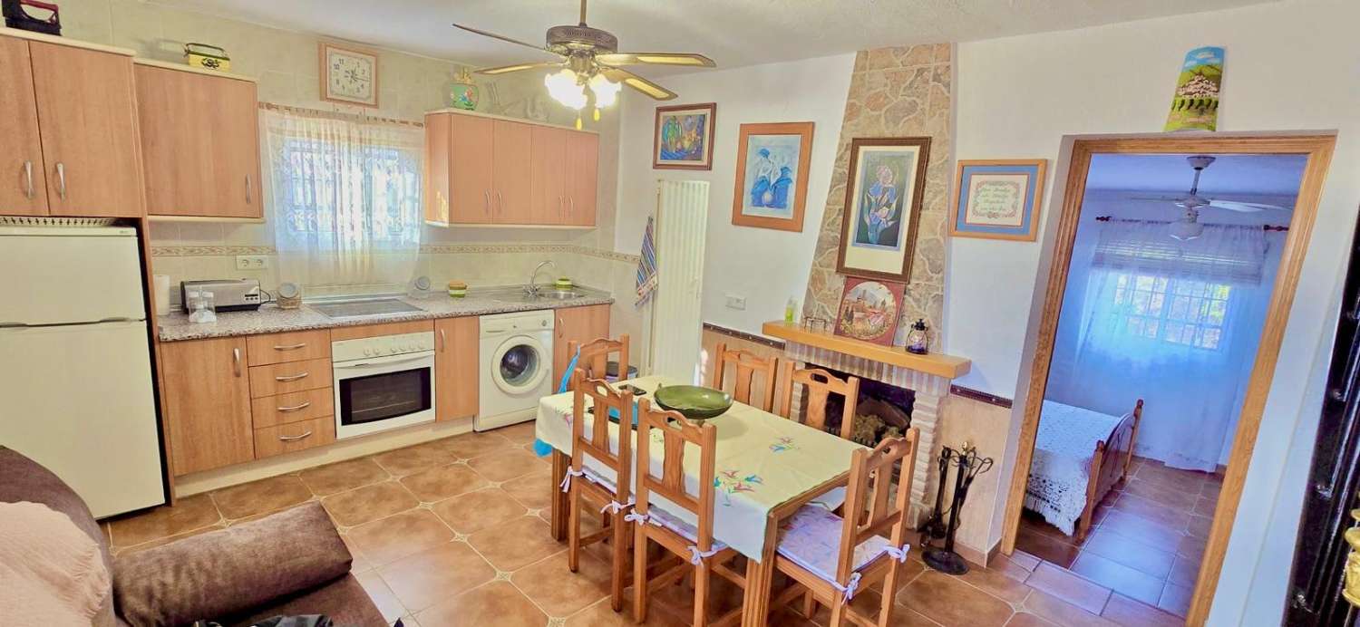 CASA DE CAMPO cercano del pueblo de TORROX