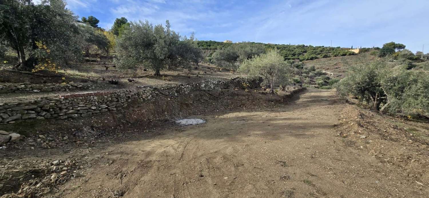 CASA DE CAMPO cercano del pueblo de TORROX