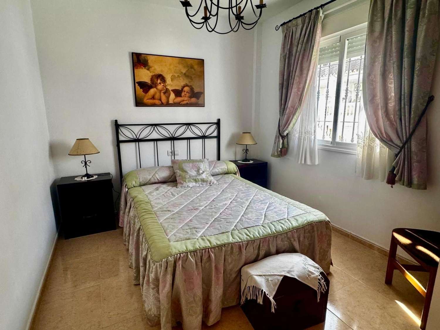 CASA ADOSADA con 4 DORMITORIOS 3 BAÑOS , con gran terraza y vistas mar