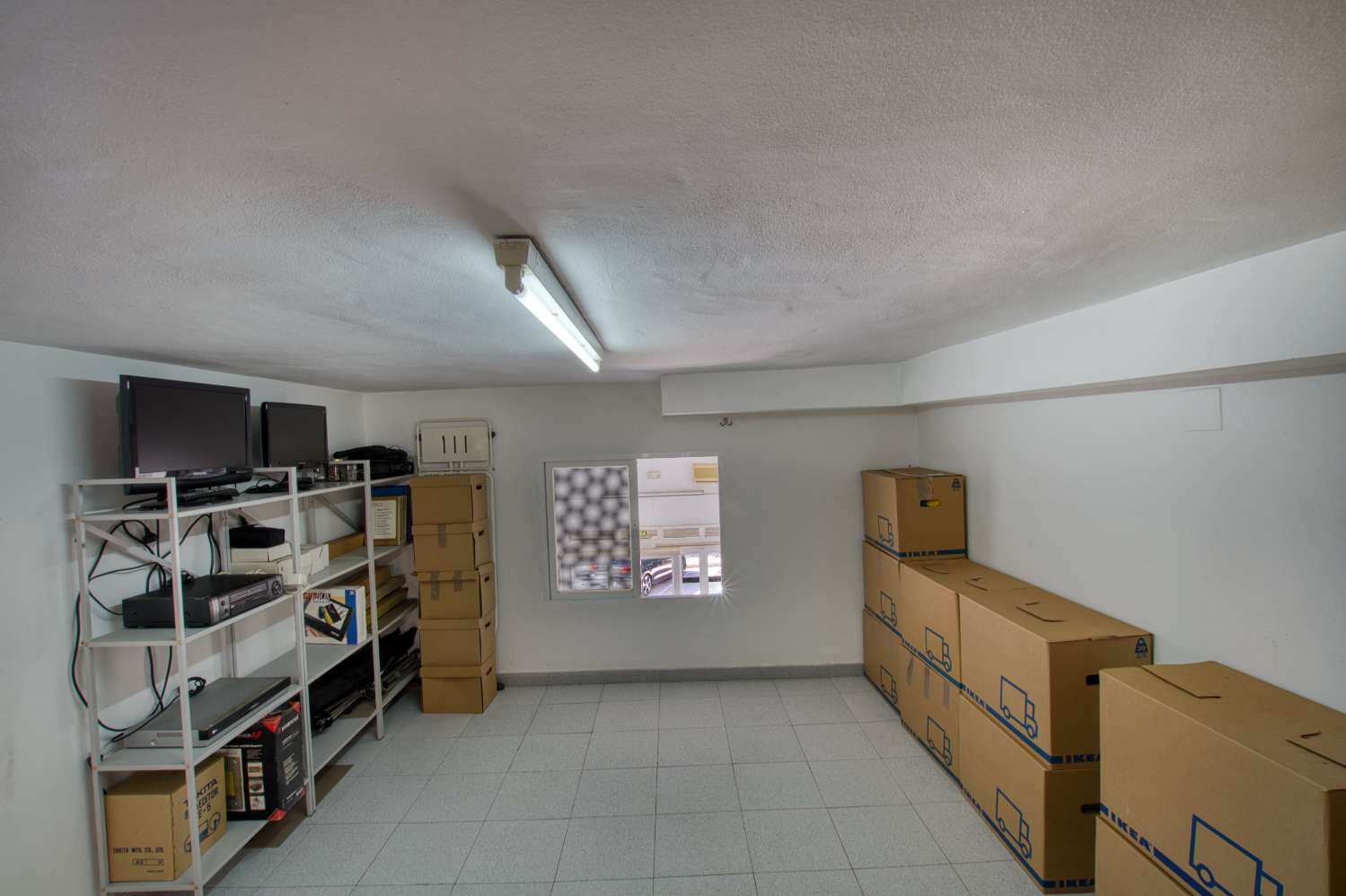 LOCAL COMERCIAL CON ALTILLO