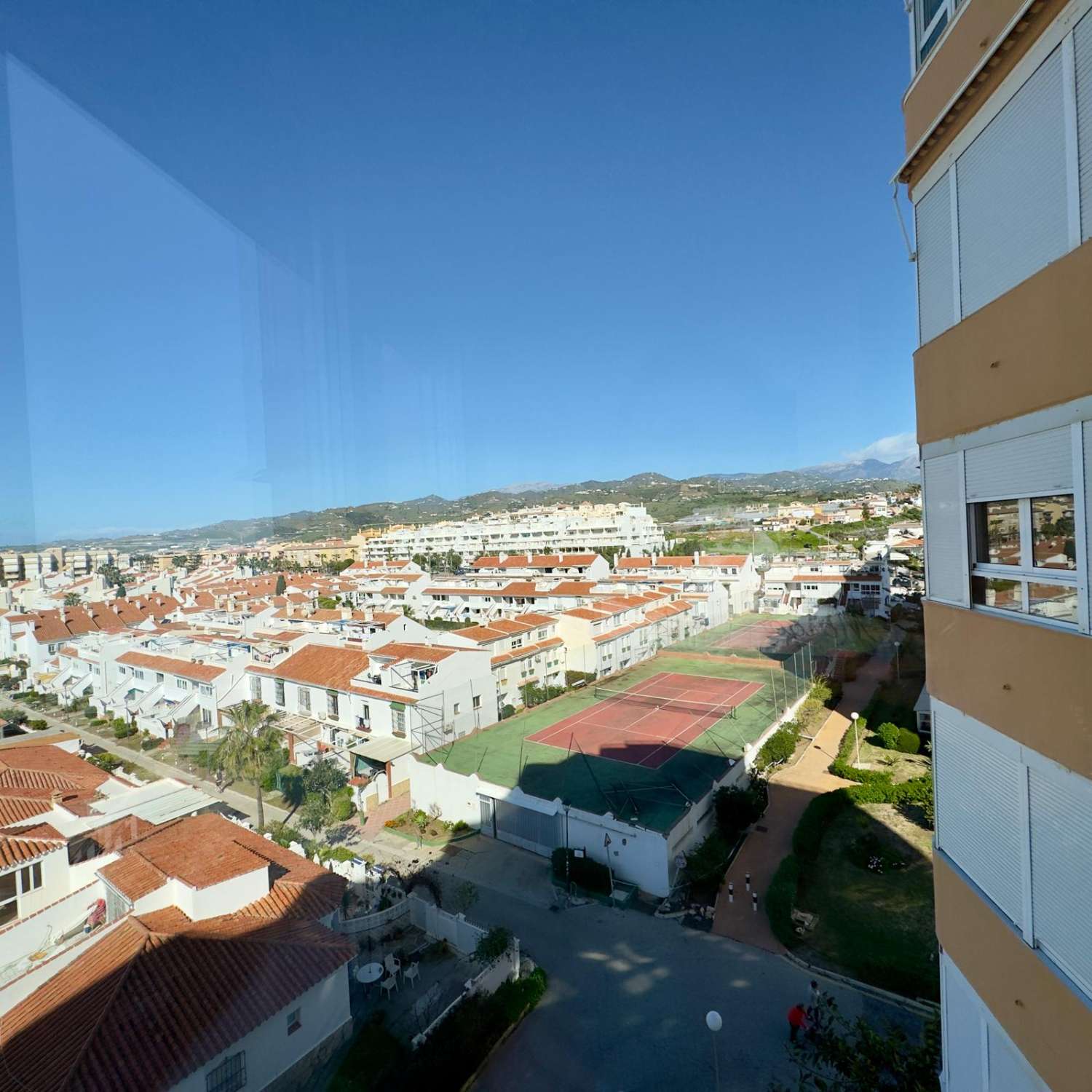 RESERVADO Hermoso y moderno vistas de escándalo al paseo marítimo y playa Ferrara