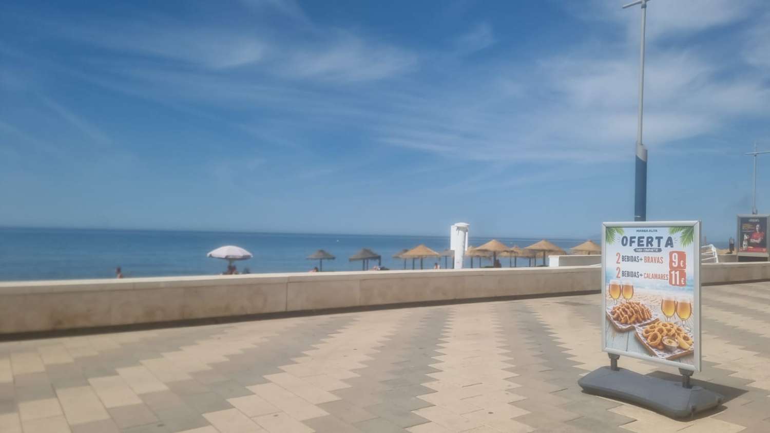 EEN SLAAPKAMER AAN HET STRAND