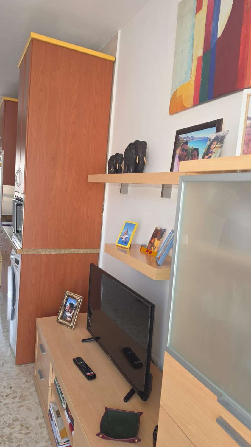APARTAMENTO POR DETRAS DEL BANCO SANTANDER