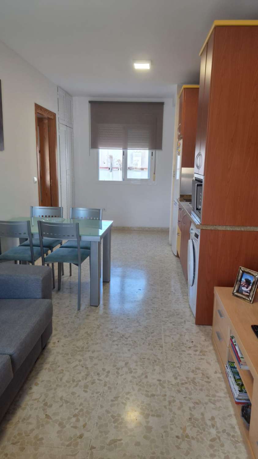 شقة للبيع في Torrox Costa
