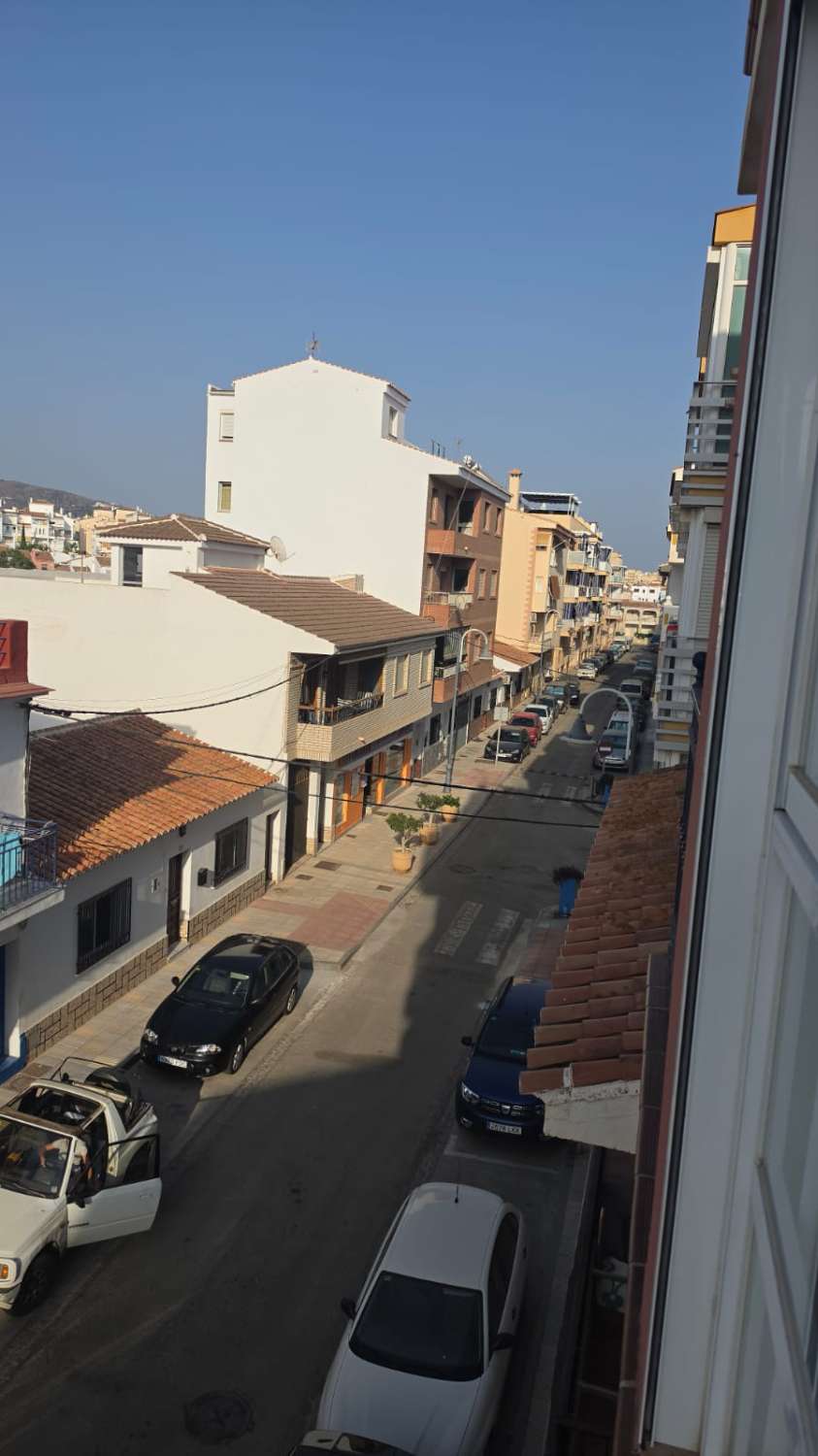 APARTAMENTO POR DETRAS DEL BANCO SANTANDER