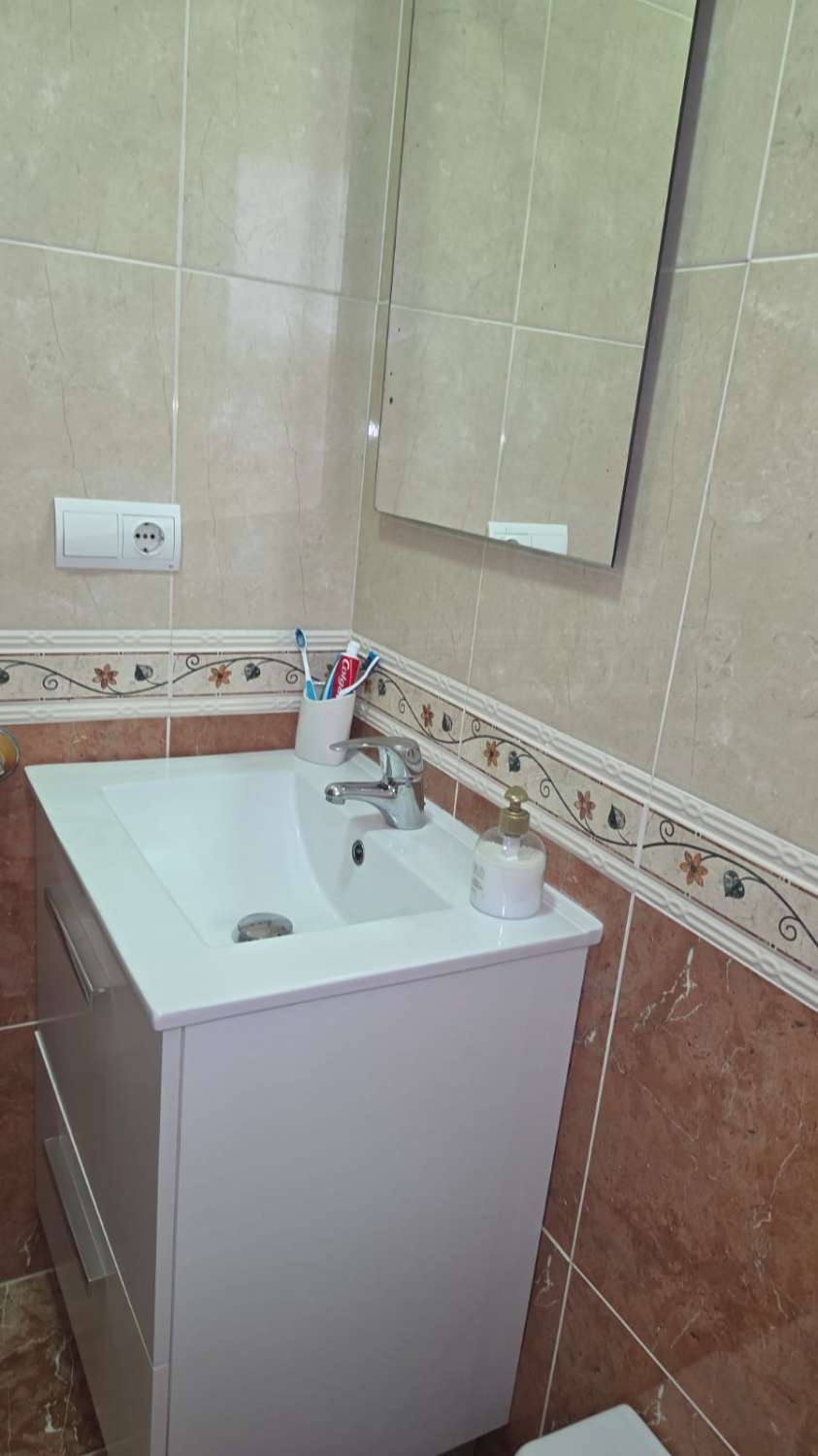 APARTAMENTO POR DETRAS DEL BANCO SANTANDER
