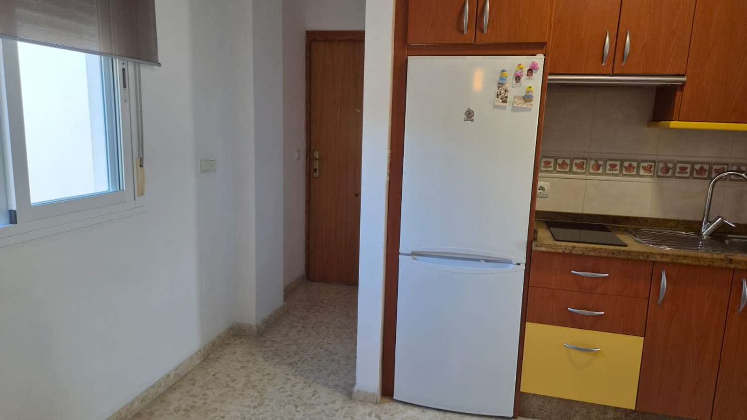 شقة للبيع في Torrox Costa