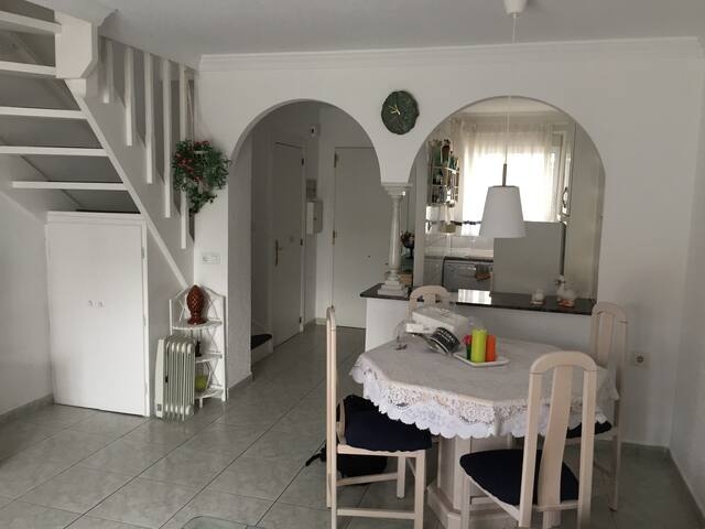 Spacious and practical with 3 bedrooms 2 bathrooms in Pueblo ANdaluz