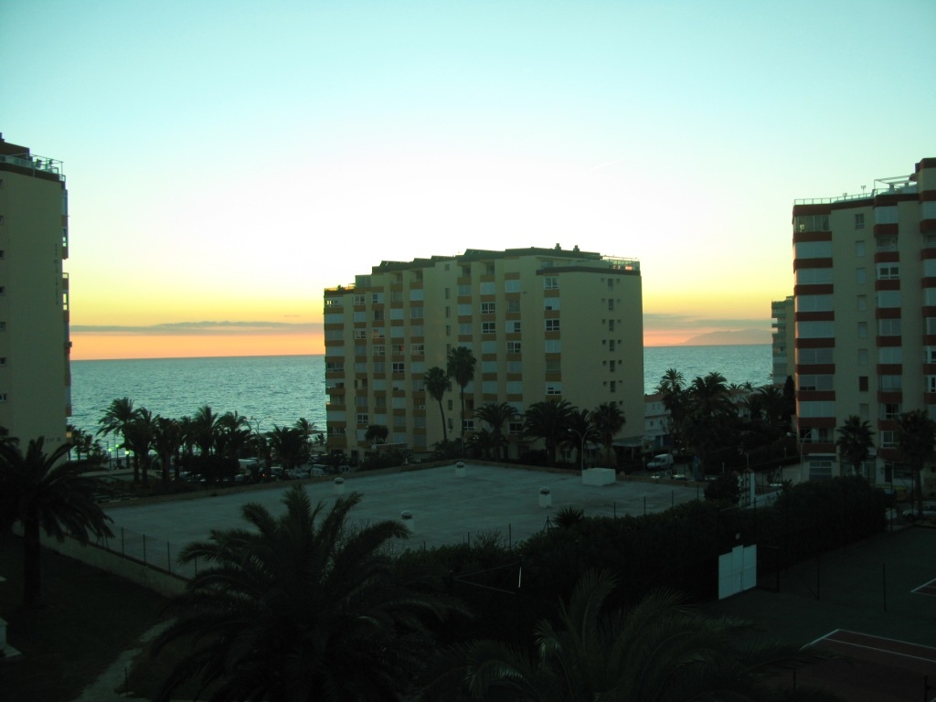 2 moderne Schlafzimmer mit Meerblick (Zentrum von Torrox Costa)