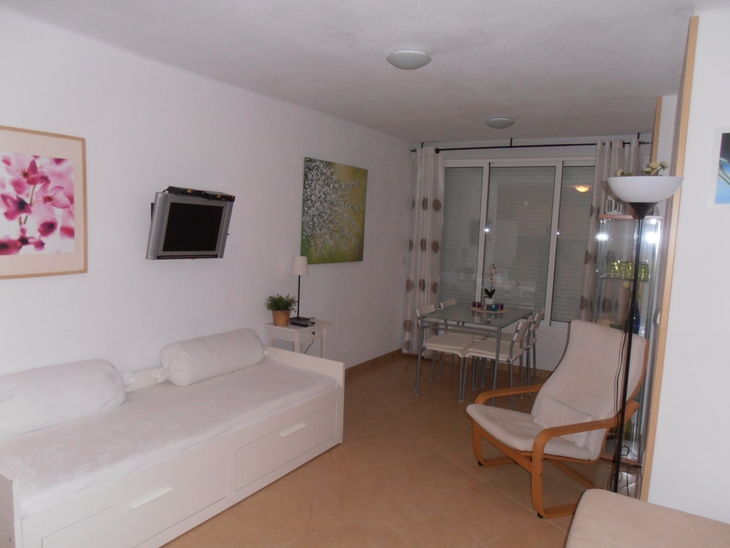 2 Dormitorios moderno y con vistas al mar (centro de Torrox Costa)