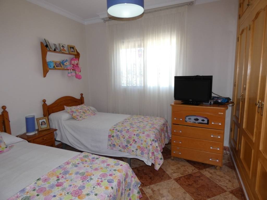 Practical and comfortable 3 bedrooms 2 bathrooms porch and large garden plus terrace with views of the sea and (pool)