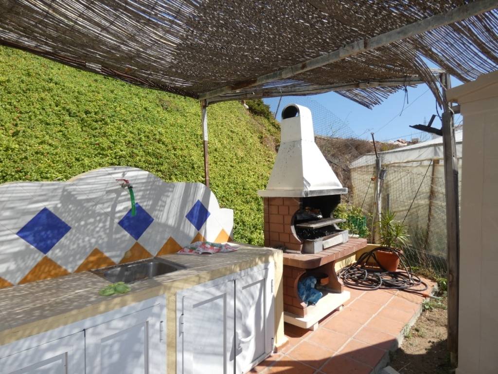 Praktische en comfortabele 3 slaapkamers 2 badkamers veranda, groot terras met uitzicht op zee (zwembad)