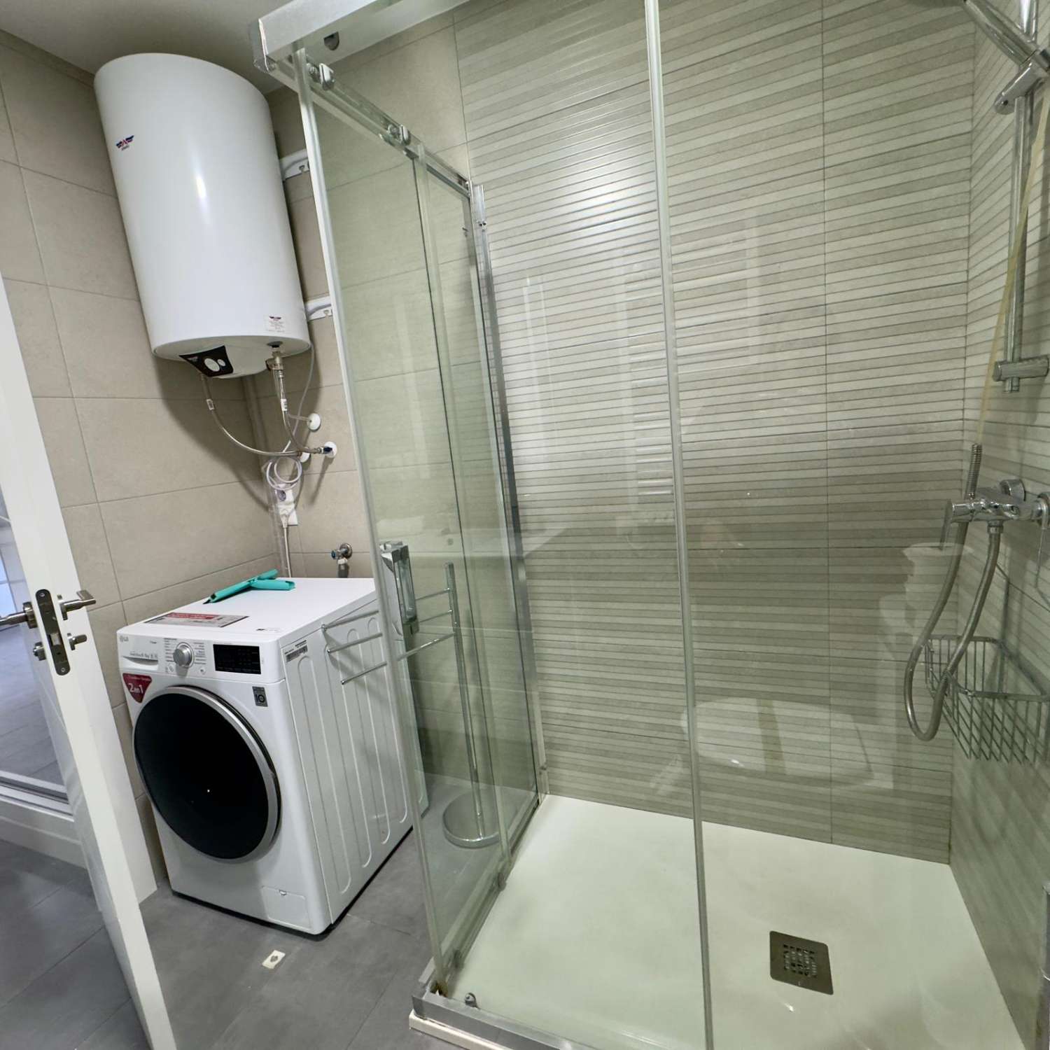 TORROX COSTA Prachtig en modern, met een adembenemend uitzicht op de boulevard en het strand van Ferrara.