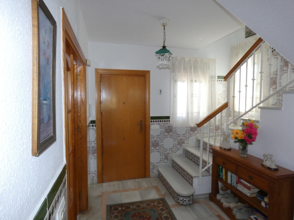 Beautiful house-chalet with sea views distance to the beach 400 meters.