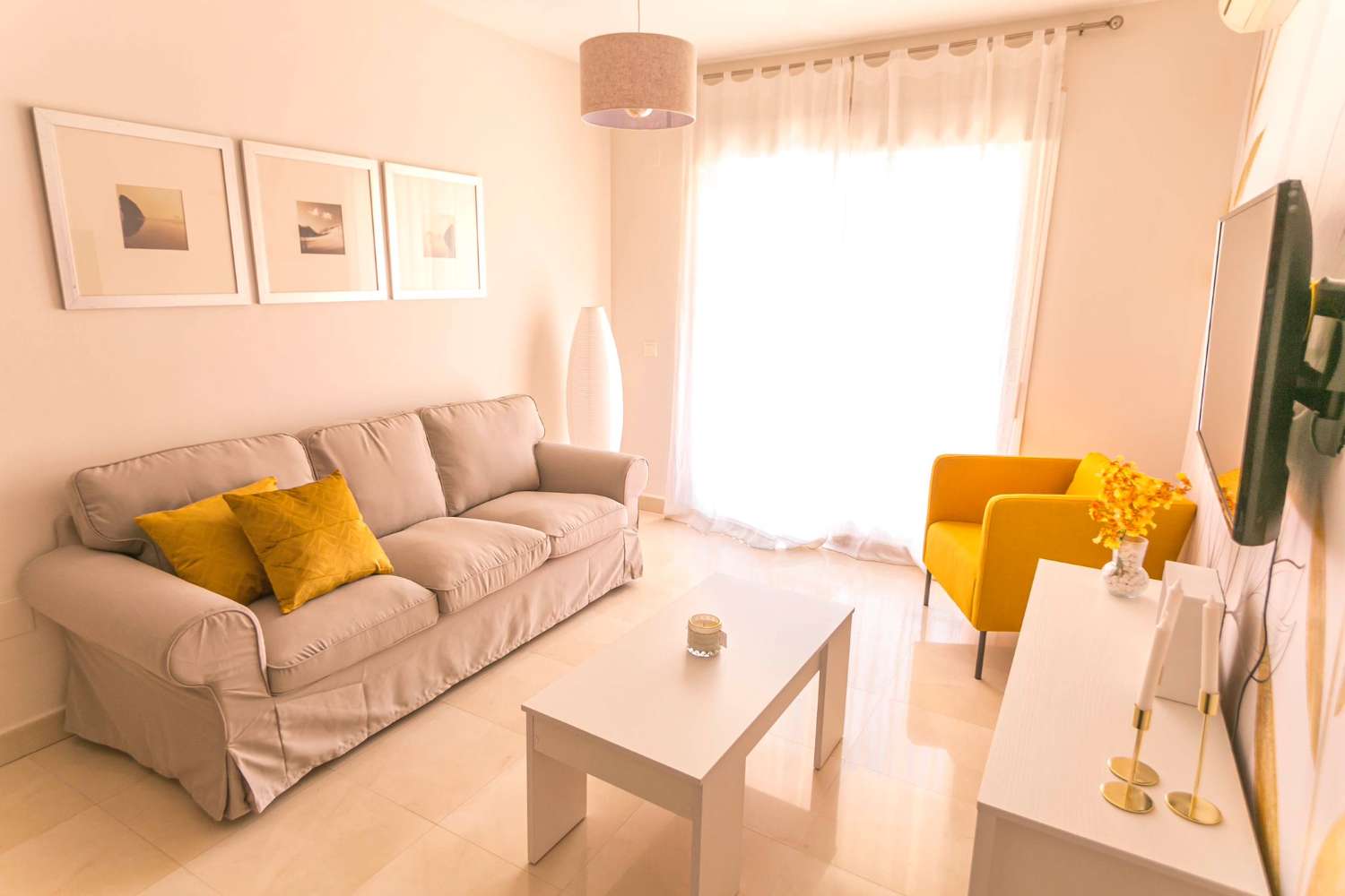 Practico y confort  3 dormitorios 2 baños + plaza de parking + trastero + terraza ático (CENTRO)