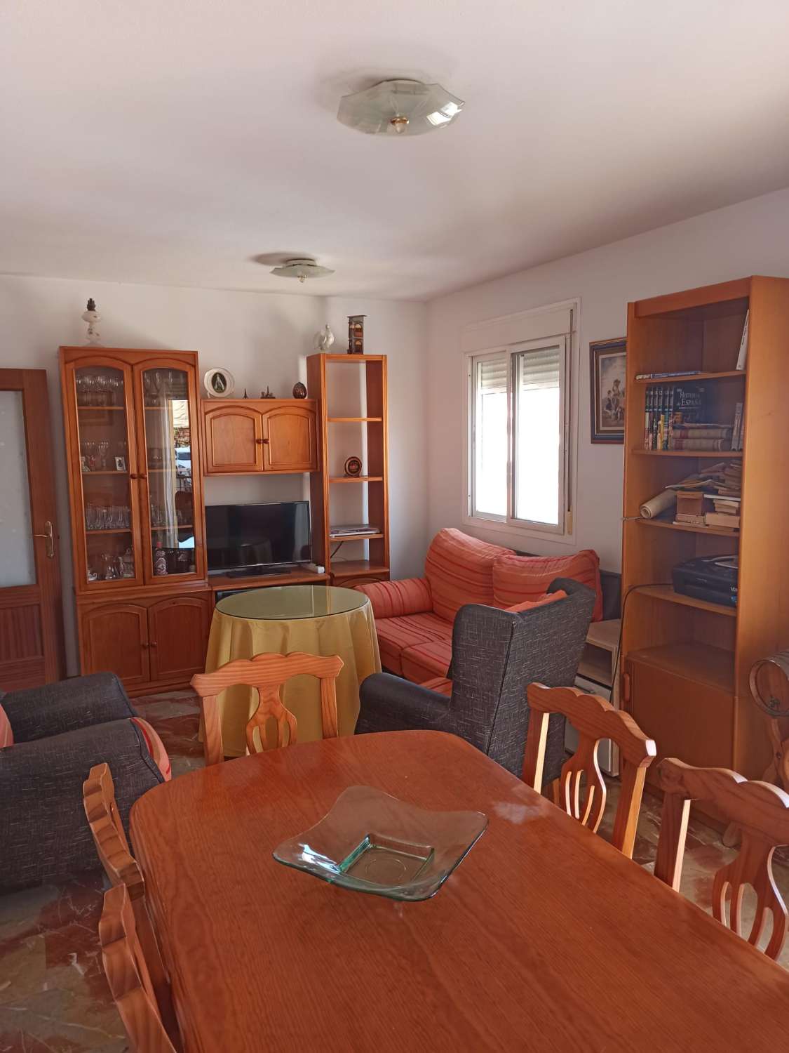 Tres dormitorios 1 baño mas  terracitas,  a 100 metros de playa El Morche
