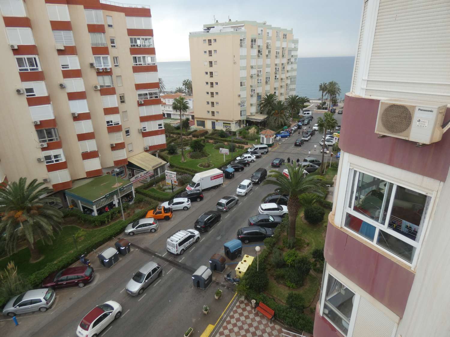 Fin leilighet som ligger 100 meter fra Ferrara-stranden (andre linje på stranden)