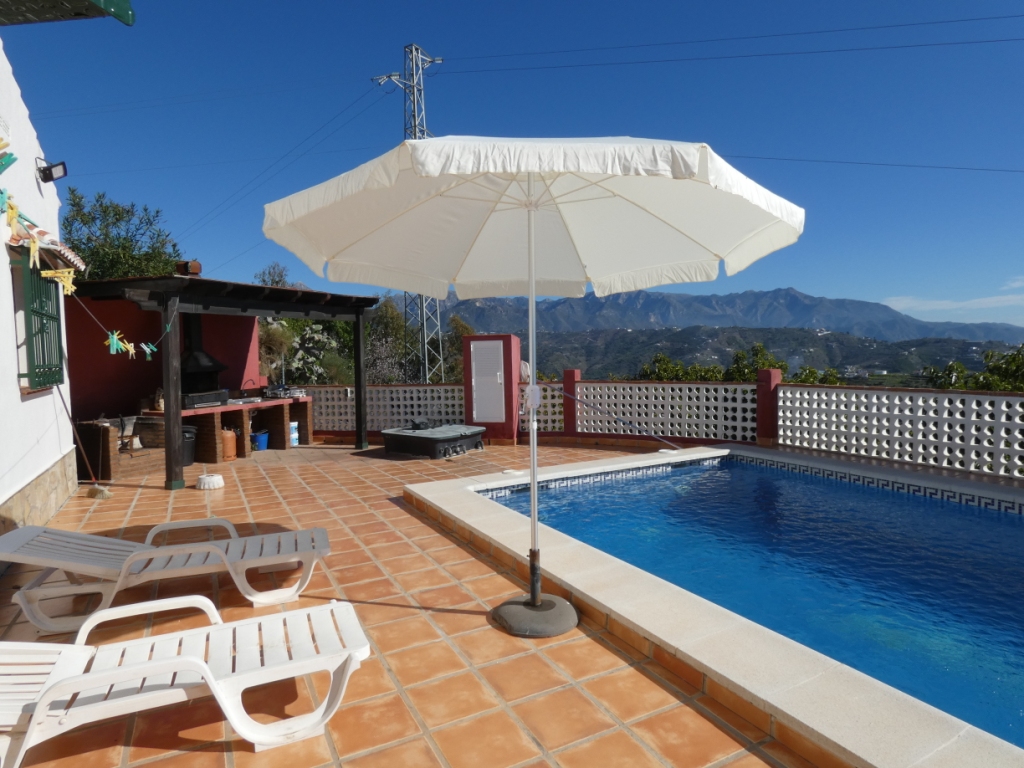 Chalet-Rustico,  con piscina vistas despejadas, cercano a Torrox pueblo