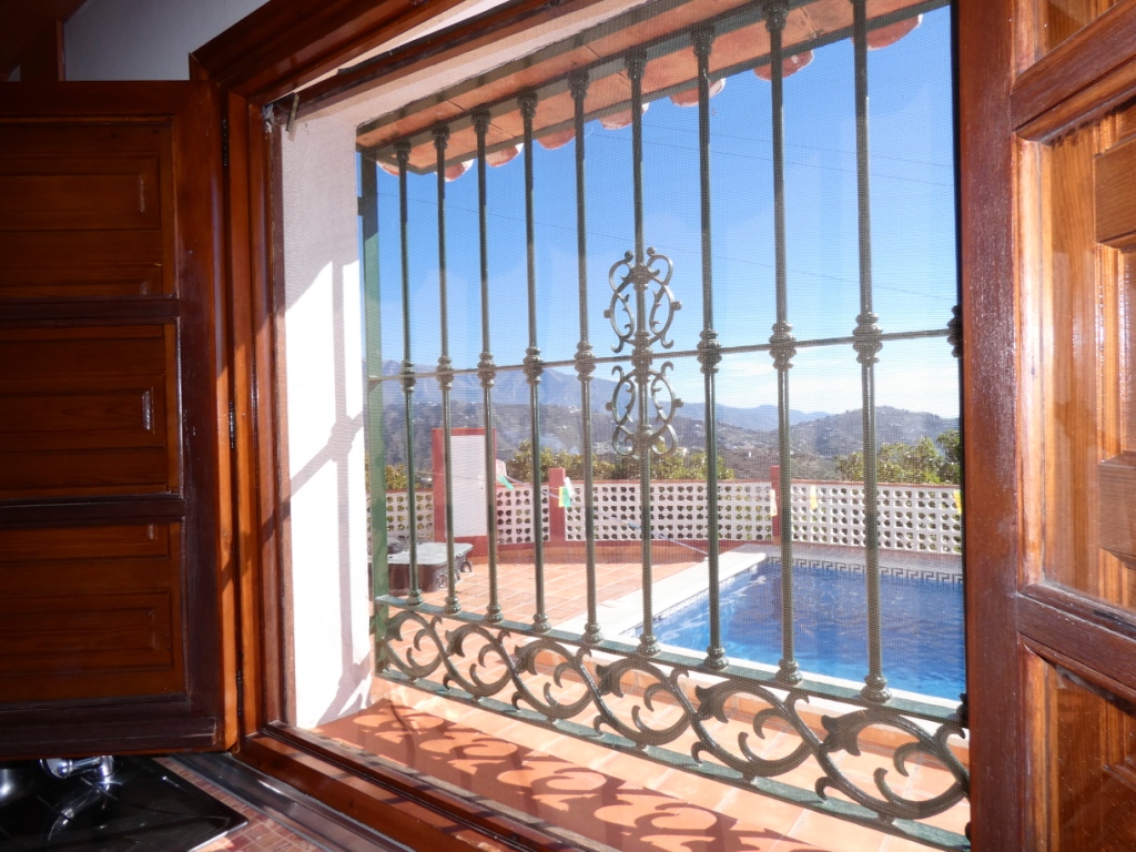 Chalet-Rustico,  con piscina vistas despejadas, cercano a Torrox pueblo
