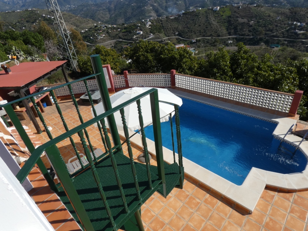 Chalet-Rustico,  con piscina vistas despejadas, cercano a Torrox pueblo