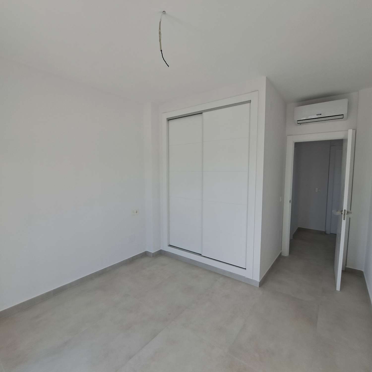 MODERNO CHALET en lo alto de la colina (urb Vistamar) Torrox Park-Malaga.