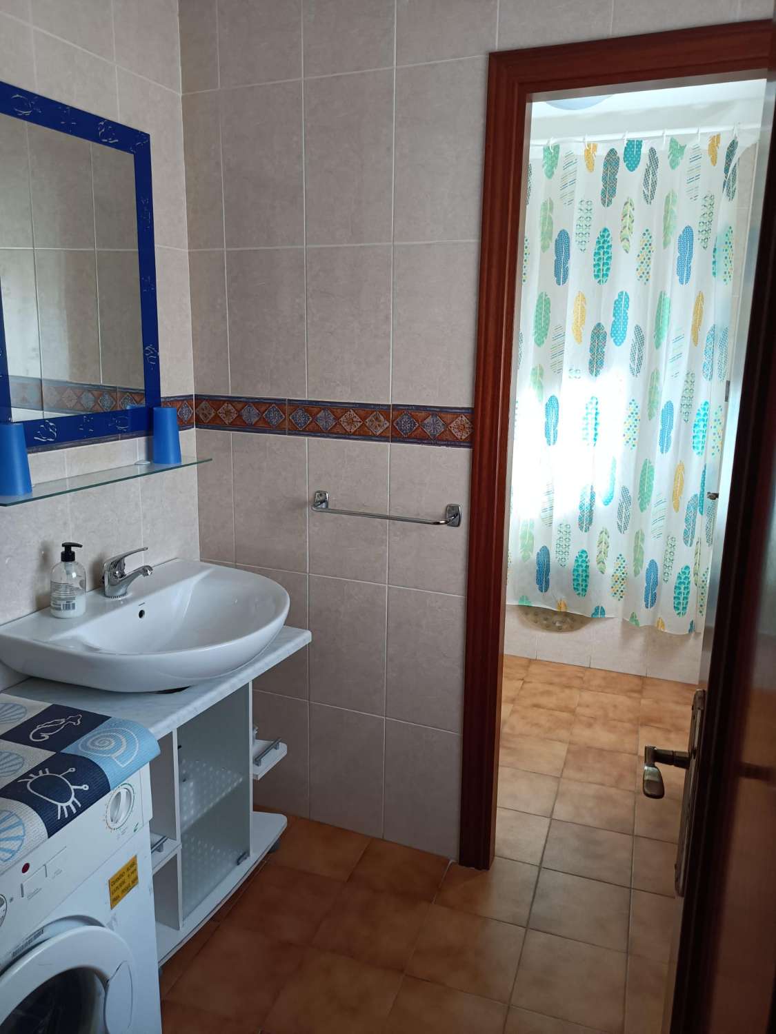 2 moderne SCHLAFZIMMER 30 Meter von der Avenida Andalucia entfernt