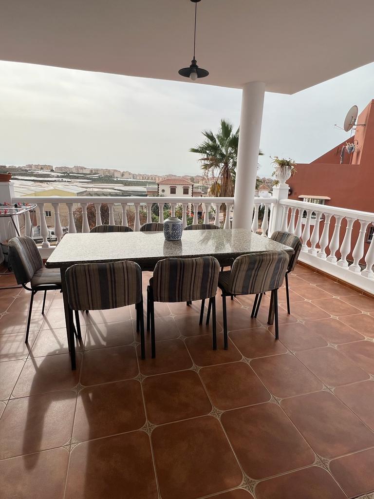 Beautiful Villa 6 bedrooms 3 bathrooms sea views