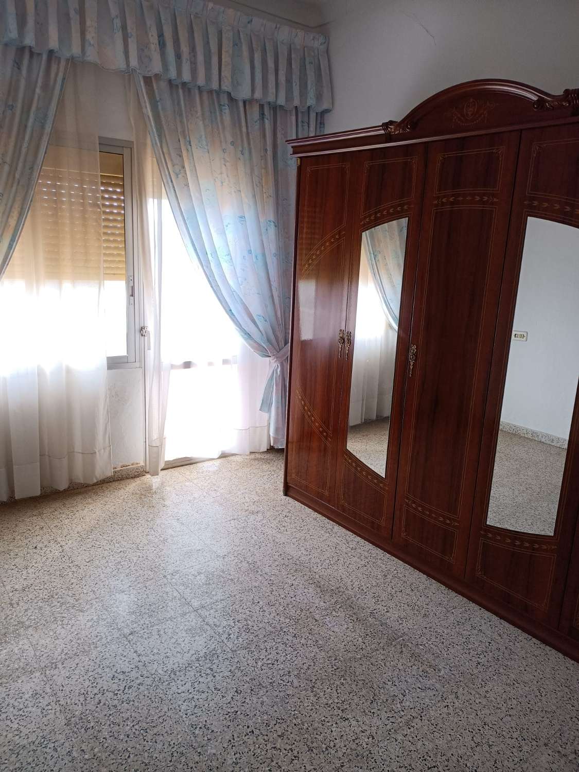 Two apartments plus a plot in Torrox Pueblo.