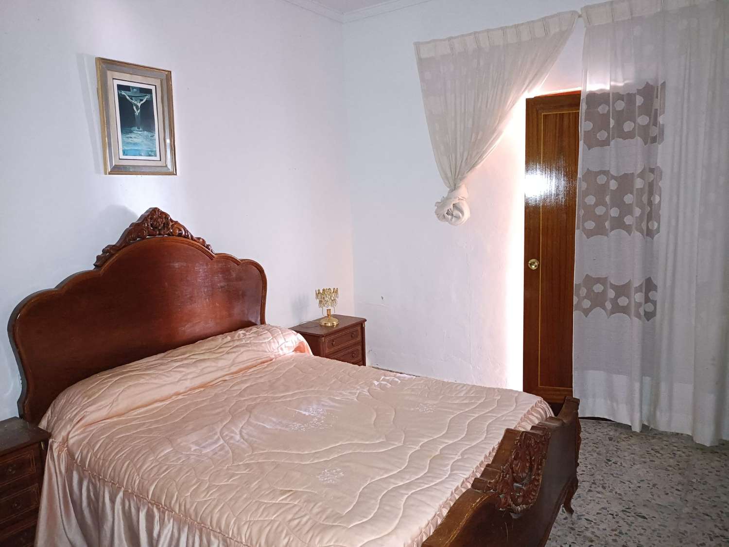 Two apartments plus a plot in Torrox Pueblo.