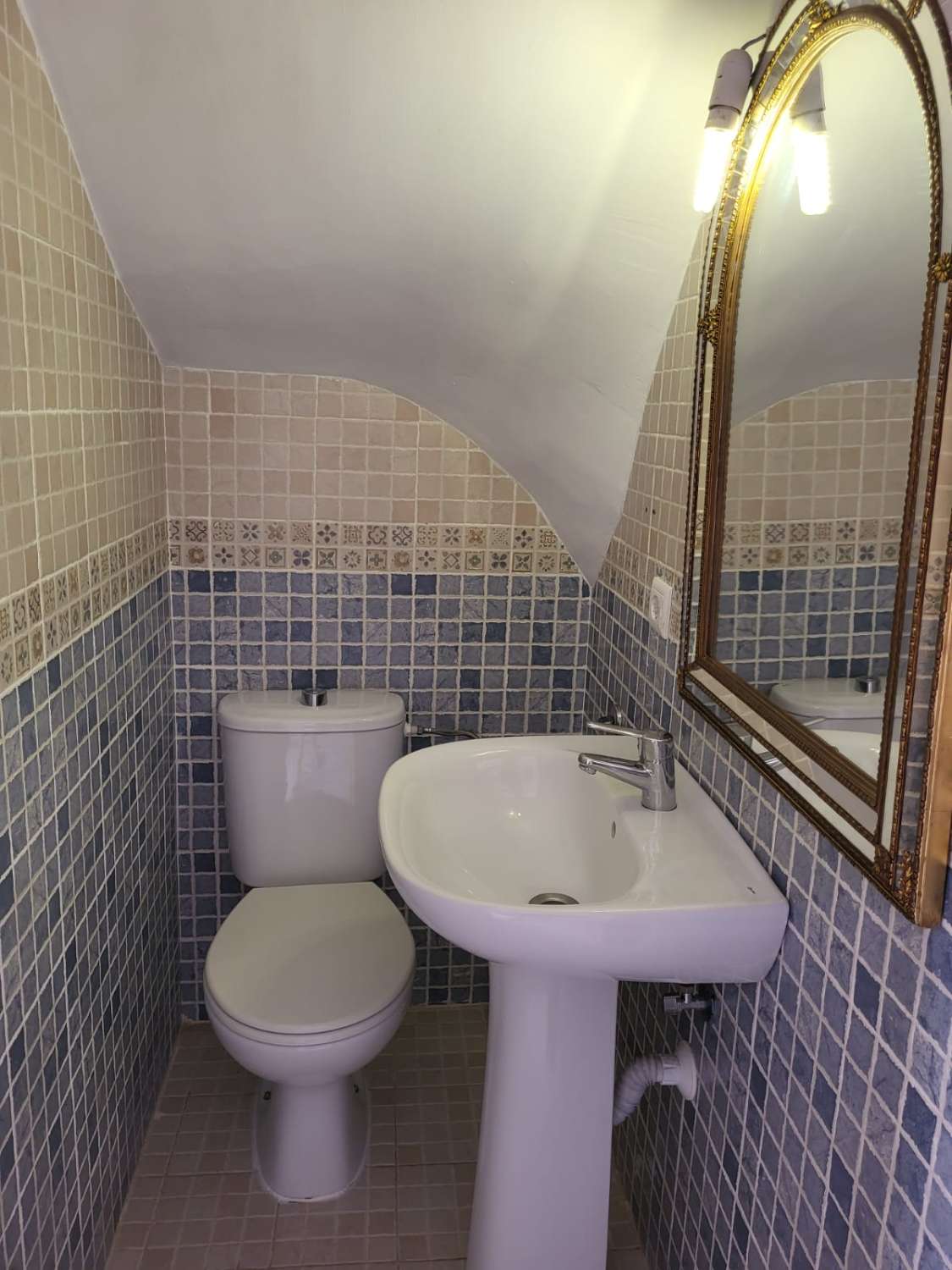 House 2 bedrooms garage and housing with tourist license