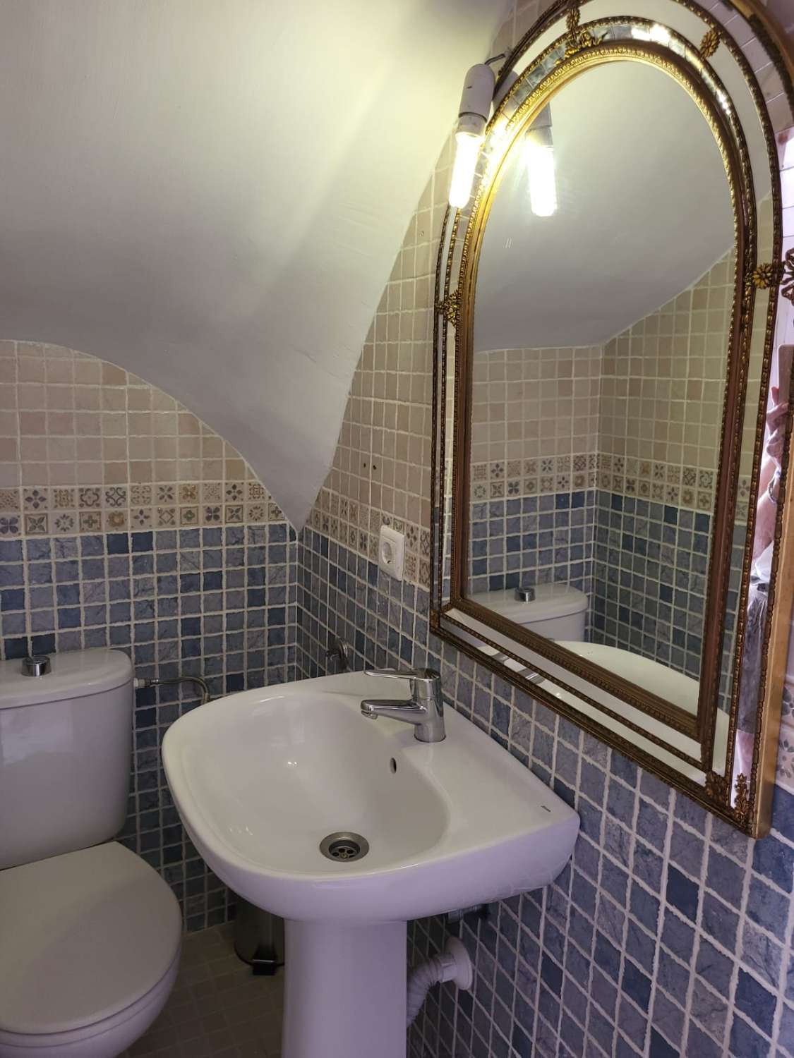 House 2 bedrooms garage and housing with tourist license