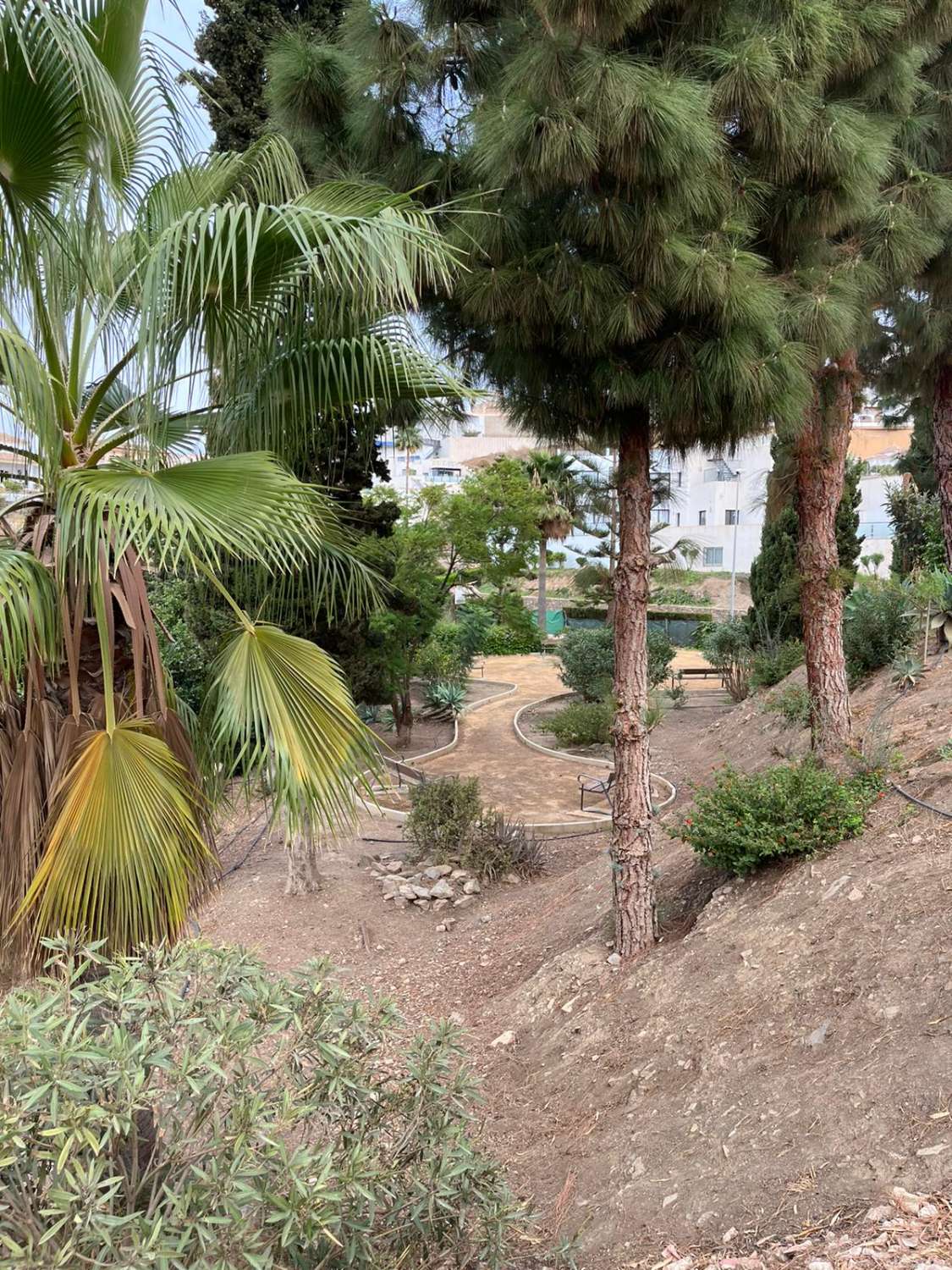 Chalet a terminar de construir en excepcional zona Torrox Park