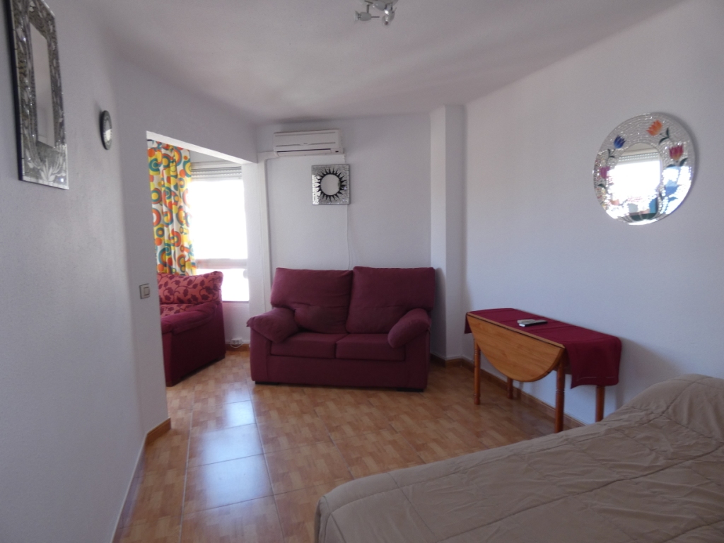 Nice and modern studio with sea views (downtown)