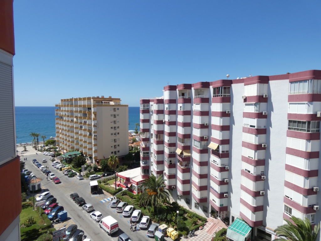 Nice and modern studio with sea views (downtown)