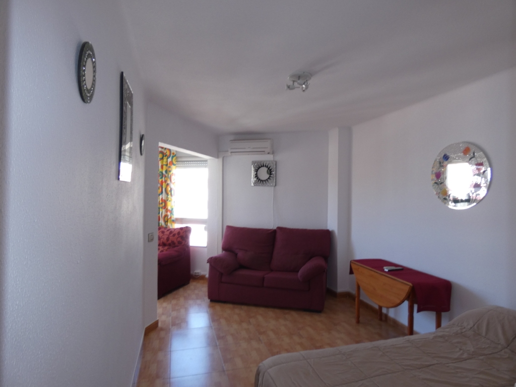Nice and modern studio with sea views (downtown)