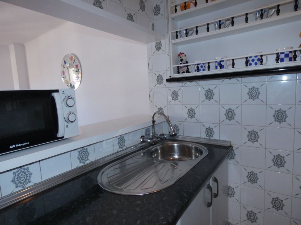 Nice and modern studio with sea views (downtown)