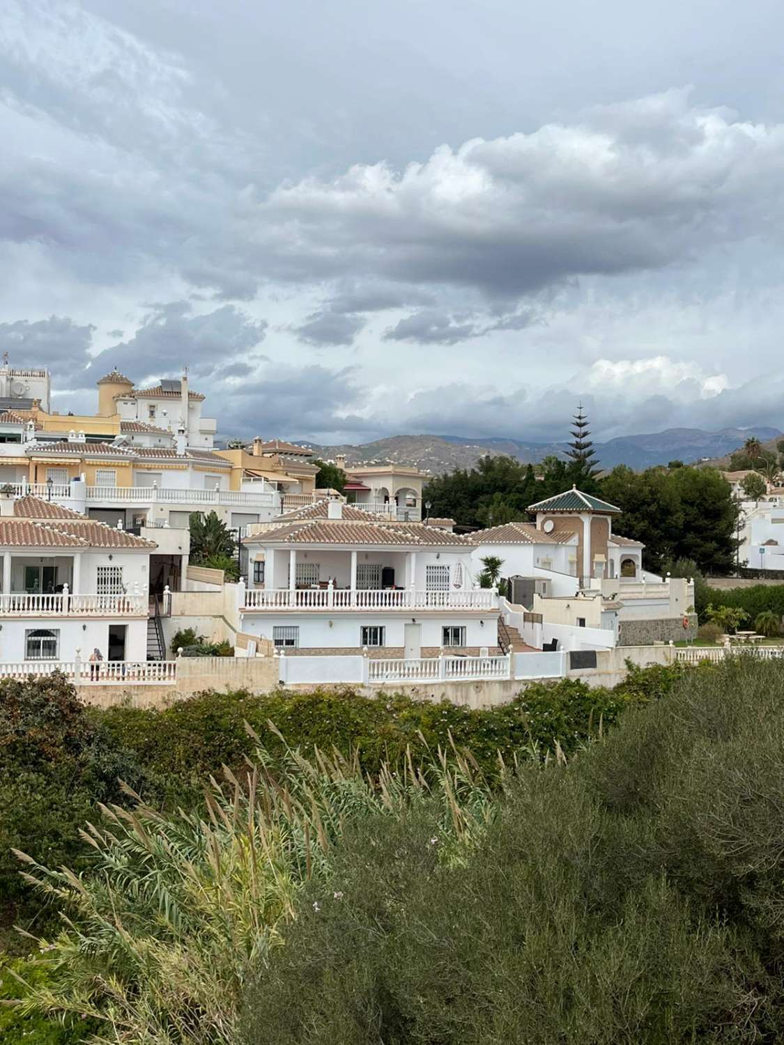 Smuk villa nr. 52, uafhængig på toppen af en bakke (Vistamar)