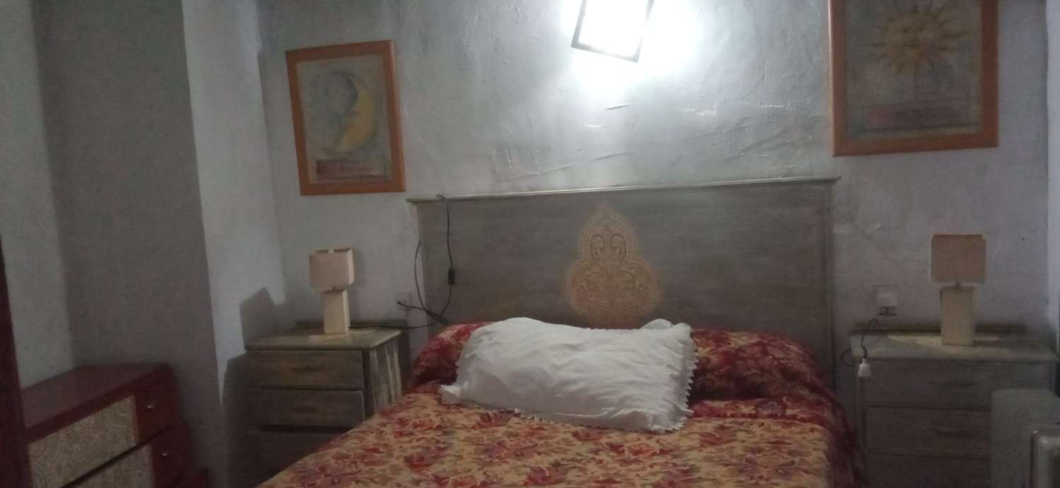 Two bedrooms in the center plaza ALMIJARA center of the population.