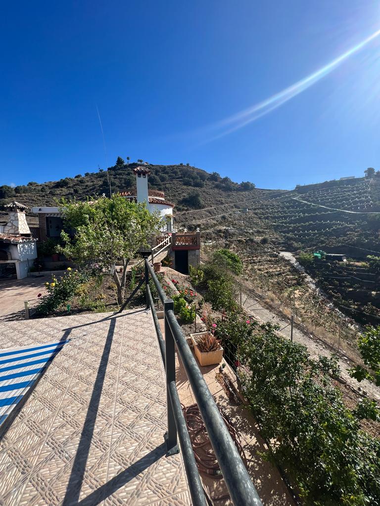 BELLA CASA DI CAMPAGNA CON PISCINA