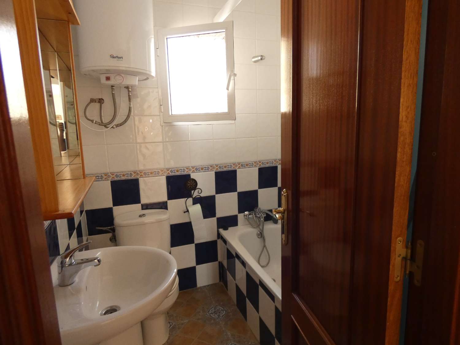 BONITO CHALET  EN EXCELENTE ESTADO EN MONTE ALEGRE-TORROX