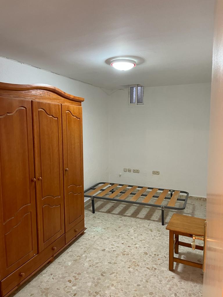 4 camere da letto, 2 bagni e garage chiuso