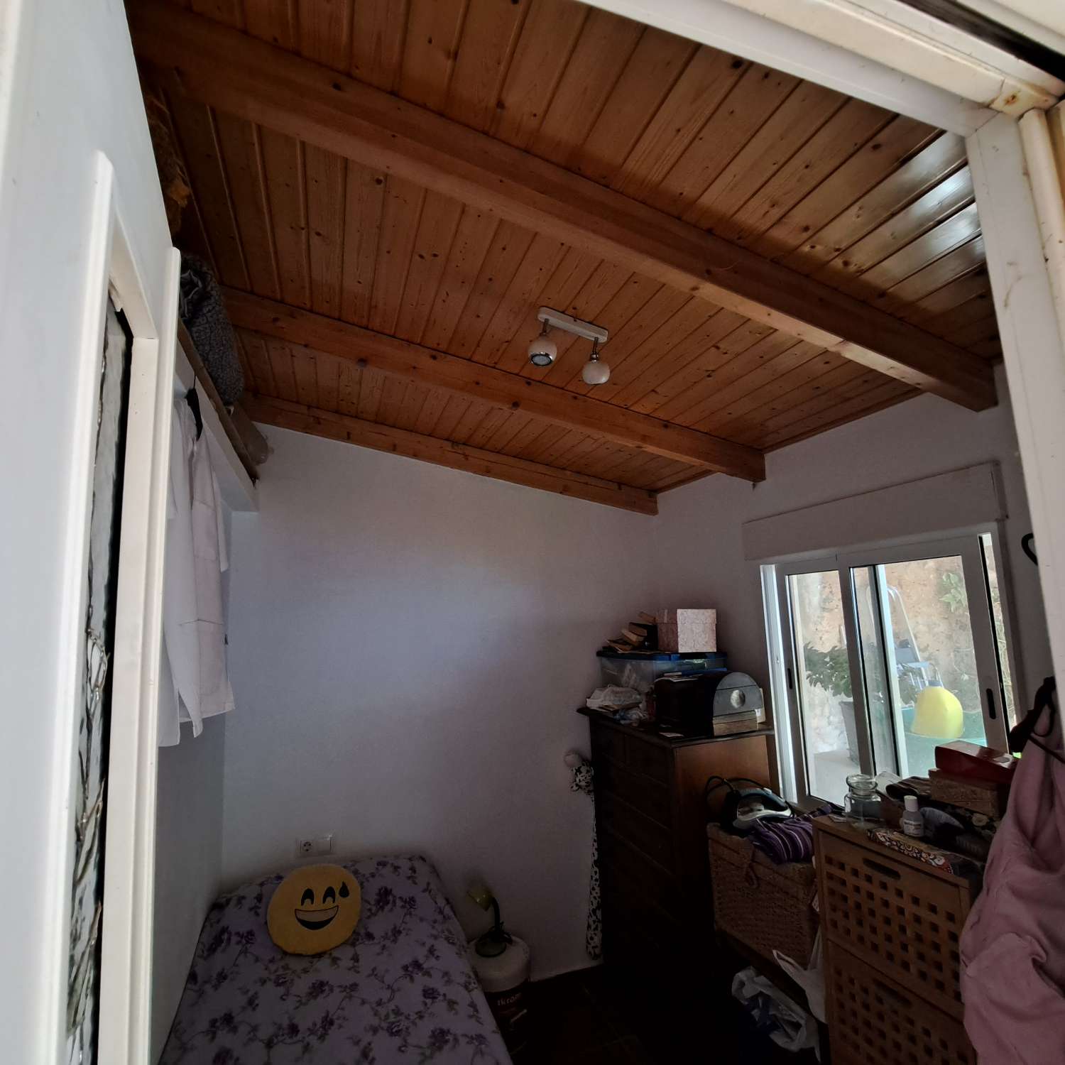 Casa rustica reformada  a 3 km de la playa de Torrox Costa