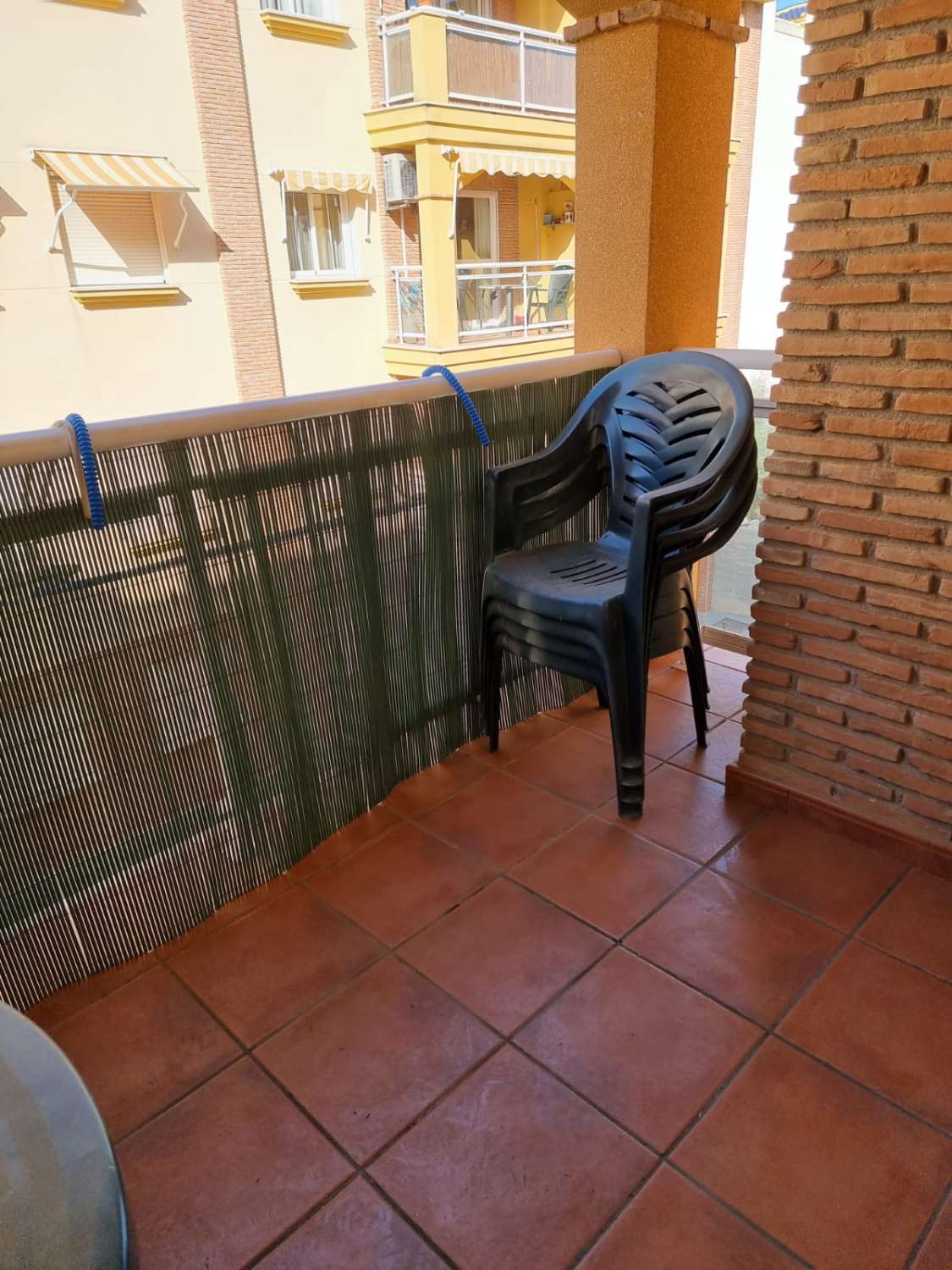 DOS dormitorios  y dos baños  con vistas al mar,  en EL MORCHE